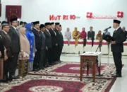 Mahyeldi Lantik 14 Pejabat Tinggi Pratama, Genjot Kinerja Pemprov Sumbar