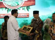 Sumbar Raih Penghargaan Provinsi Terbaik di Festival PeSoNa 2025