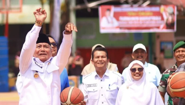 20 Tim Basket SMP Bersaing dalam Open Turnamen di Solok