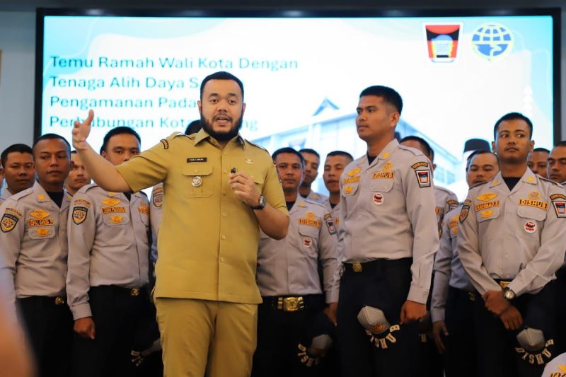 100-tenaga-alih-daya-satuan-pengamanan-perkuat-dishub-padang