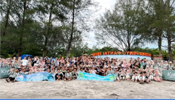 UNAND Gelar Aksi Konservasi Penyu di Pariaman, Selamatkan Bumi dari Krisis