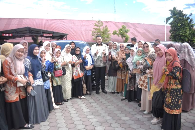 pemko-padang-fasilitasi-150-guru-paud-lanjut-kuliah-di-unp