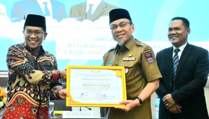Padang Jaga Kerukunan, FKUB Sumbar Apresiasi, Anugerahi Penghargaan!