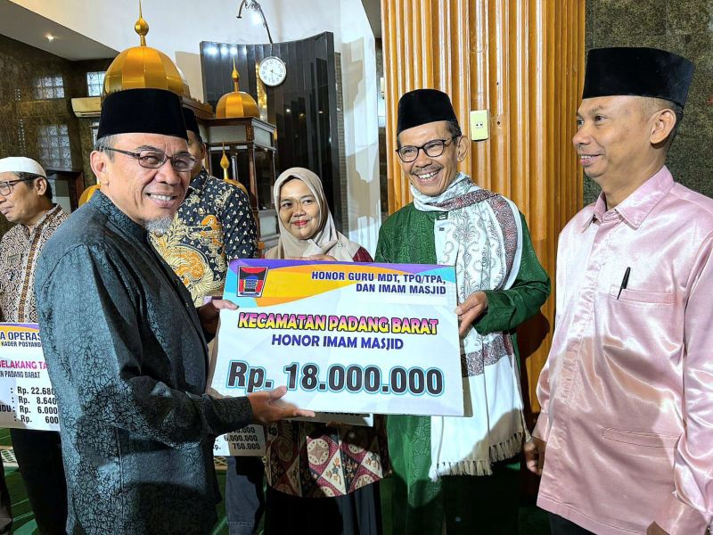 pemko-padang-salurkan-dana-operasional-rp651-juta-untuk-padang-barat