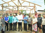 Fadly Amran Apresiasi Swadaya Warga Bangun Poskamling Gunung Sago