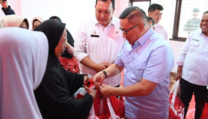 Pemko Bukittinggi dan BAZNAS Salurkan Bantuan Korban Kebakaran