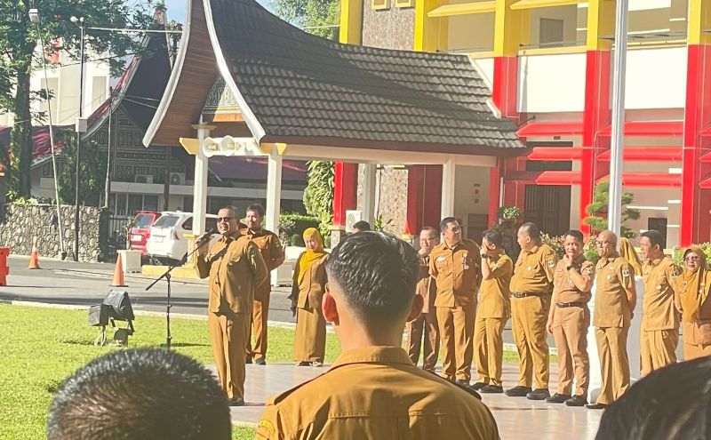 sekdaprov-sumbar-tegaskan-awal-2026-semua-administrasi-wajib-digital