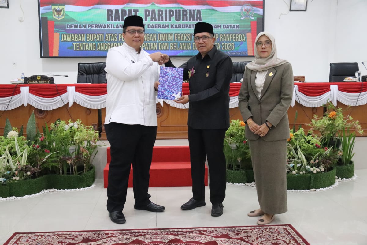 wabup-ahmad-fadly-jawab-tanggapan-fraksi-dprd-atas-ranperda-apbd-2026