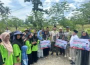 Rahmat Saleh Serahkan Bibit Unggul, Petani Solok Siap Tingkatkan Produktivitas