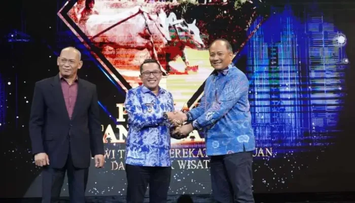 Tanah Datar Sabet RRI Award 2025: Fotografi Jurnalistik Terbaik Memukau!