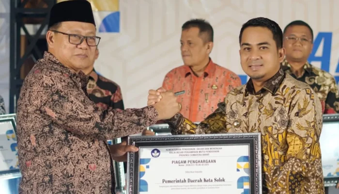 Solok Sabet Penghargaan BBPMP Sumbar: Program Makan Bergizi Gratis Tingkatkan Mutu!