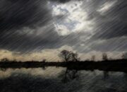 Rekor Curah Hujan Ekstrem Picu Banjir Longsor, Sumbar Tingkatkan Siaga!