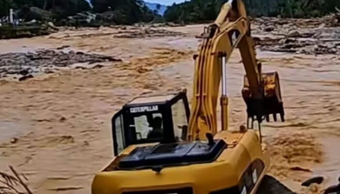 PNP Turunkan Alat Berat, Percepat Penanganan Bencana Hidrometeorologi di Sumatera Barat