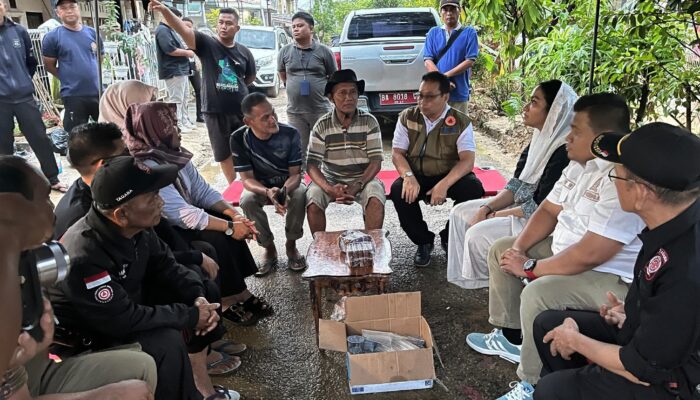 Bupati Dharmasraya Apresiasi Relawan, Pacu Pemulihan Pasca Banjir Padang