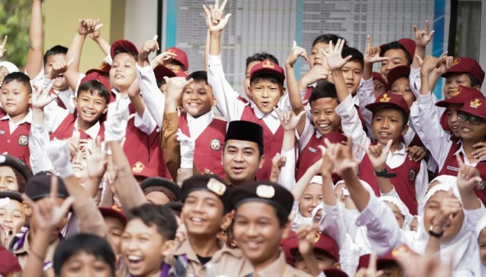 Wali Kota Solok Sambangi SDN 03 Kampung Jawa, Siswa Sumringah!
