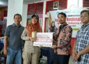 Keluarga Dwi Soetjipto Salurkan Rp50 Juta Bantu Korban Banjir Padang