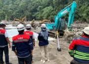 Hutama Karya Kerahkan Alat Berat, Buka Akses Terisolir di Sumatra