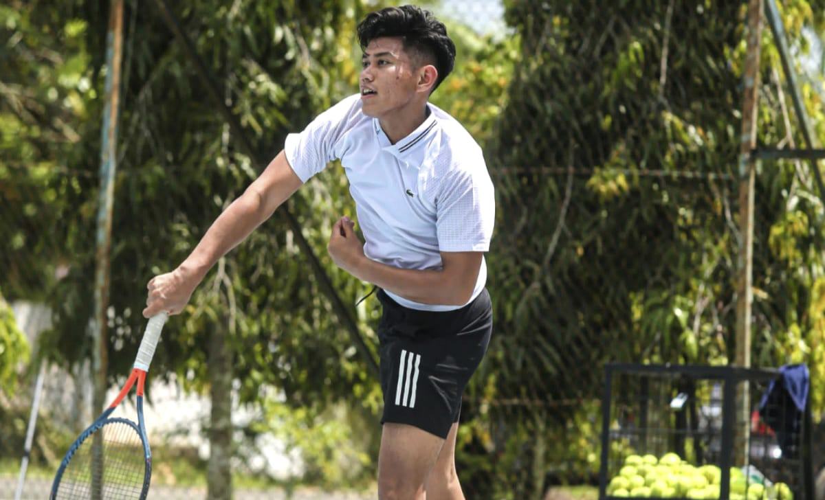 tundukan-unggulan-pertama,-petenis-sumbar-mazza-tembus-semifinal-pro-liga-master-2025