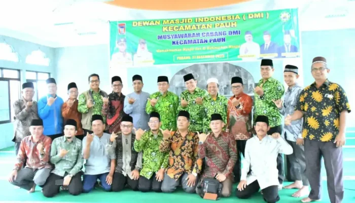 DMI Pauh Susun Strategi Makmurkan Masjid, Wawako Dukung Program Smart Surau