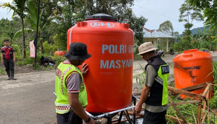Atasi Krisis Air Bersih, Polresta Bukittinggi Bantu Toren Air ke Malalak