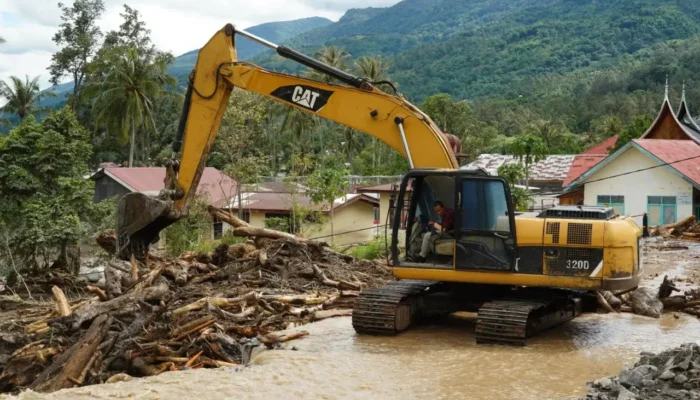 Bencana Terjang, Sumatera Barat Perbaiki 54 Titik Kerusakan di 16 Ruas Jalan
