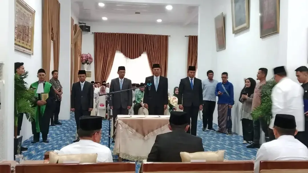 bupati-tanah-datar-lantik-empat-pejabat-eselon-ii,-tekankan-tata-kelola-pemerintahan-adaptif