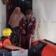 bpbd-padang-evakuasi-warga-terjebak-banjir-dadok-tunggul-hitam