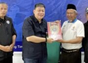 Alex Indra Lukman Serahkan Bantuan Al-Qur’an, DPP PDIP Pulihkan Ibadah Pasca Bencana