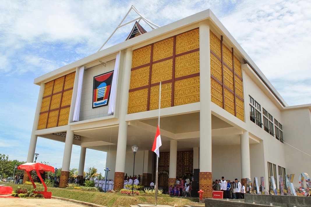pad-kota-padang-cetak-rekor-tertinggi-satu-dekade,-lampaui-target-2025