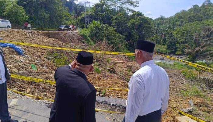 Gubernur Tinjau Jalan Rusak Parah, Usulkan Pengalihan Jalur Alternatif