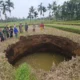 badan-geologi-teliti-sinkhole-limapuluh-kota,-masyarakat-diminta-jangan-panik