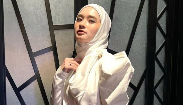 Inara Rusli Ungkap Alasan Tak Curiga Status Suami di Podcast Denny Sumargo