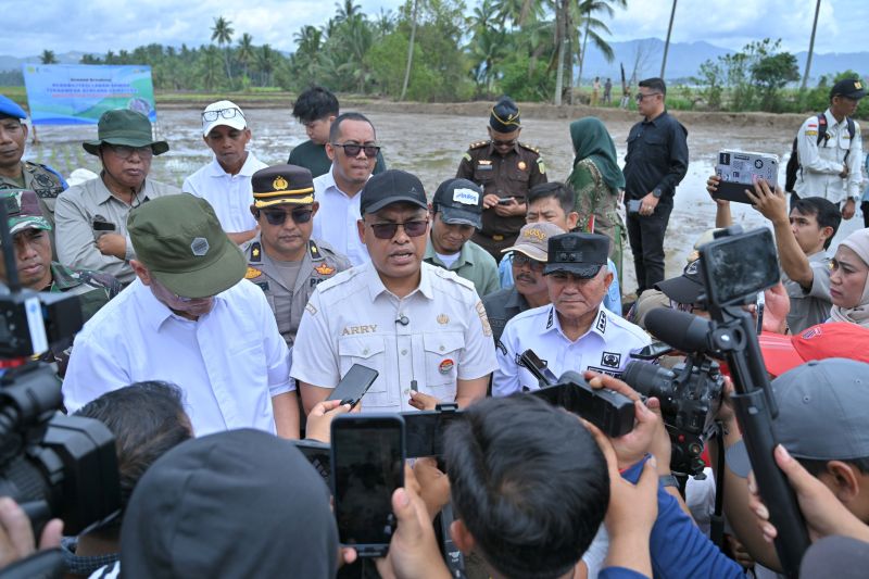 pemerintah-mulai-melakukan-rehabilitasi-lahan-pertanian-terdampak-bencana-di-sumbar