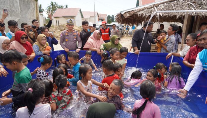PLN-Polda Sumbar Sediakan Air Bersih, Tingkatkan Kualitas Hidup Warga Pariaman
