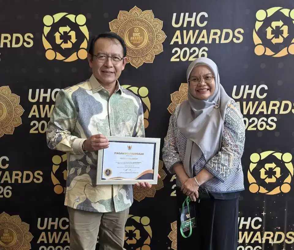 dukung-program-jkn,-ratusan-kepala-daerah-terima-penghargaan-di-uhc-awards-2026