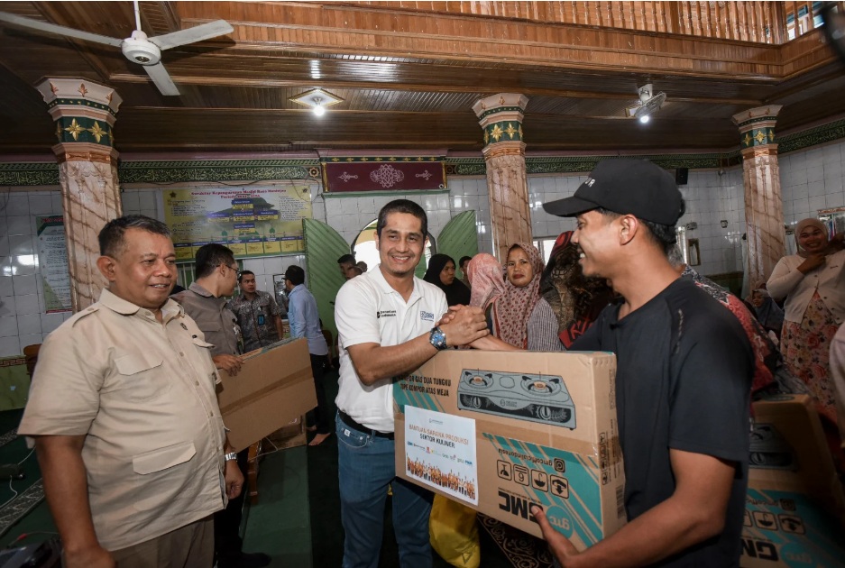 bri-region-padang-salurkan-305-kompor-gas-untuk-warga-terdampak-bencana-di-agam