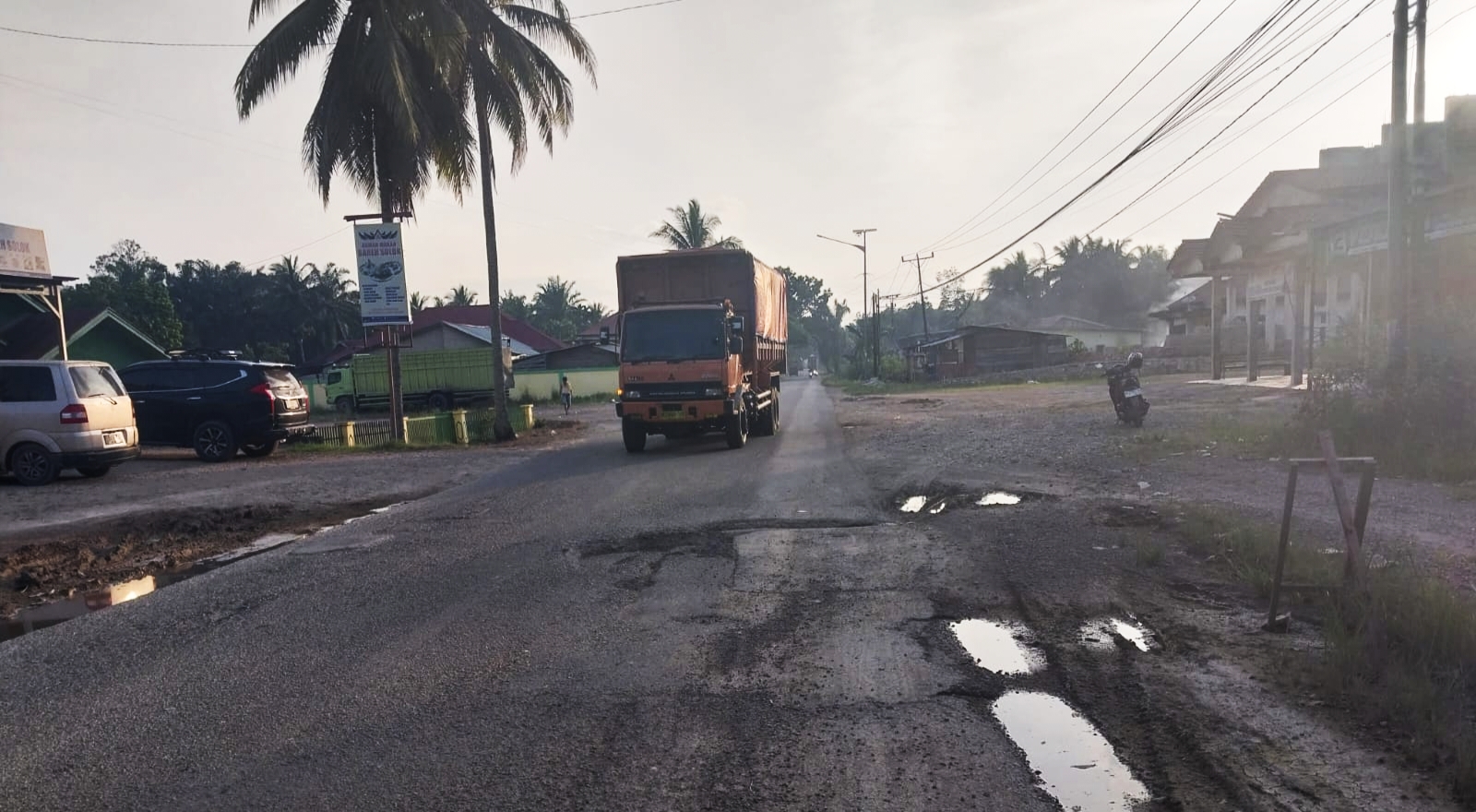 disorot-publik,-proyek-preservasi-ruas-kiliran-jao-–-batas-riau-memprihatinkan