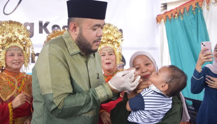 Fadly Amran Luncurkan Pekan Posyandu Padang, Percepat Penurunan Stunting!