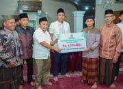 Safari Ramadan: Sumbar Hibahkan Rp50 Juta, Perkuat Masjid Raya Padang Japang