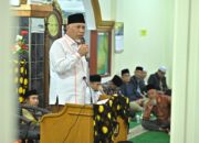 Gubernur Sumbar Iktikaf, Serahkan Bantuan, dan Ajak Makmurkan Masjid di Limapuluh Kota