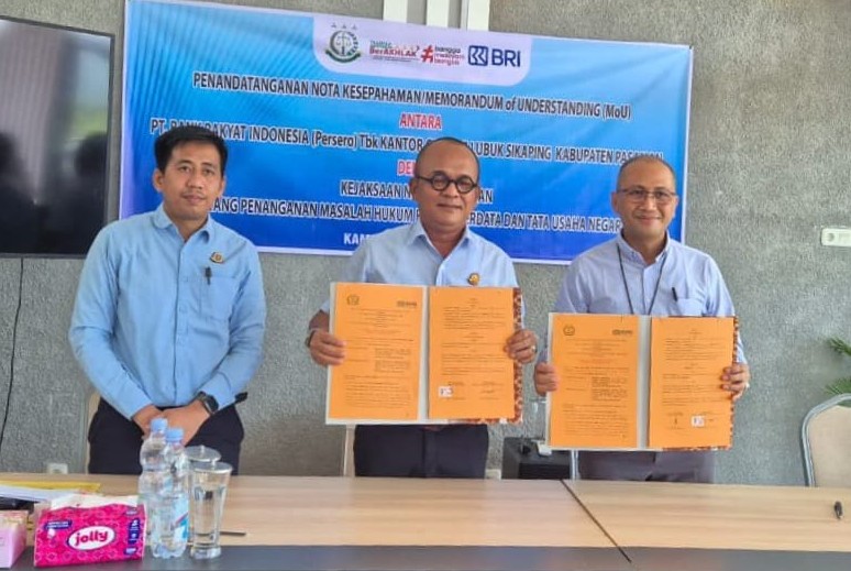 perkuat-sinergi,-bri-lubuk-sikaping-tanda-tangani-mou-dengan-kejari-pasaman