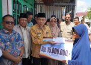 Pemko Padang Salurkan Bantuan Sosial, Pulihkan Semangat Korban Kebakaran Surau Gadang