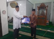 Tuntaskan Safari Ramadhan, Letkol Santoso Serahkan Bantuan, Ajak Makmurkan Masjid