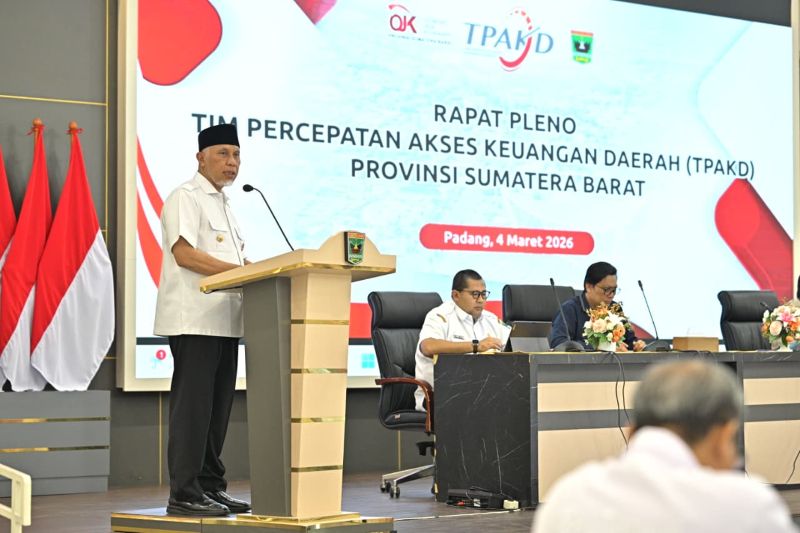 mahyeldi-dorong-inklusi-keuangan-umkm,-tpakd-sumbar-siapkan-roadmap-2030