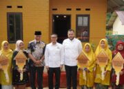 Wali Kota Padang Resmikan, Serahkan Kunci 10 Hunian Tetap Kadin di Batu Busuk