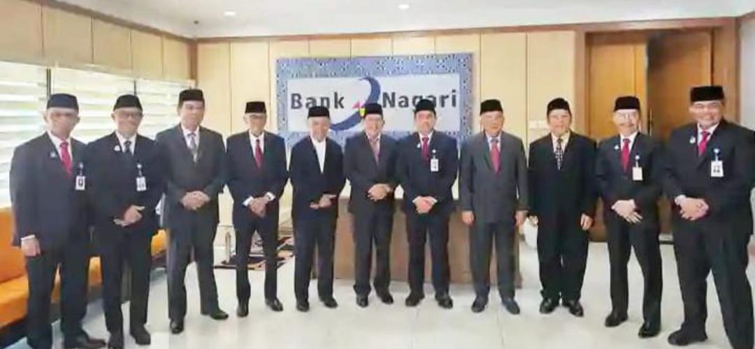 suryadi-asmi-:-mantan-direksi-yakin-bank-nagari-bertransformasi-dengan-kemajuan-digital-dan-teknologi