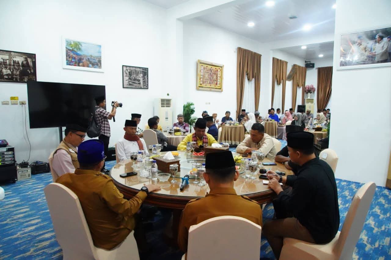 bupati-eka-putra-berbuka-puasa-bersama-mitra-media