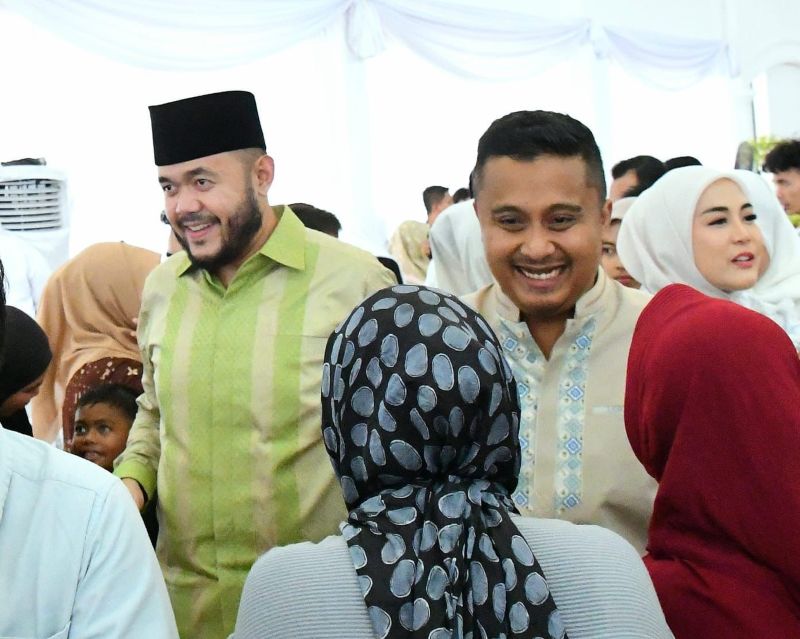 ribuan-warga-hadiri-open-house-wali-kota-padang-usai-salat-ied