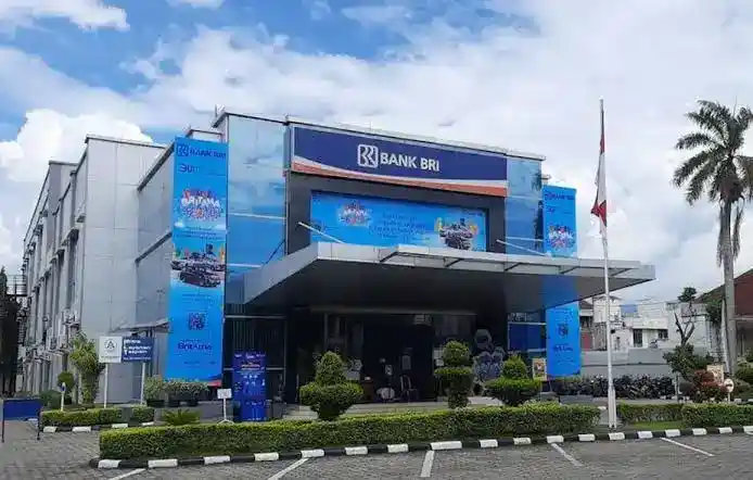 libur-lebaran,-bri-region-3-padang-tetap-layani-transaksi-nasabah