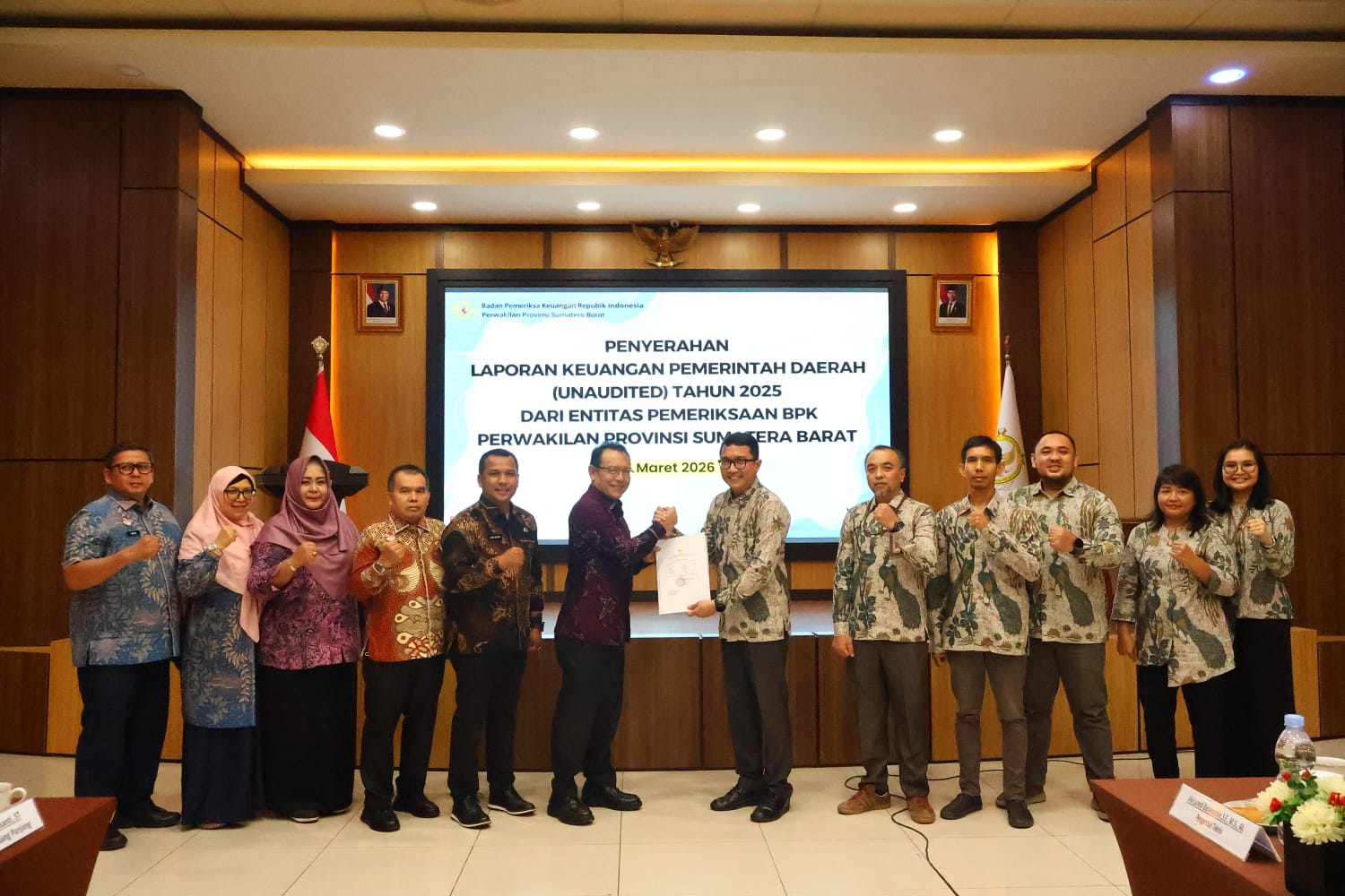 walikota-payakumbuh-serahkan-laporan-keuangan-pemerintah-daerah-tahun-anggaran-2025-kepada-bpk-sumbar
